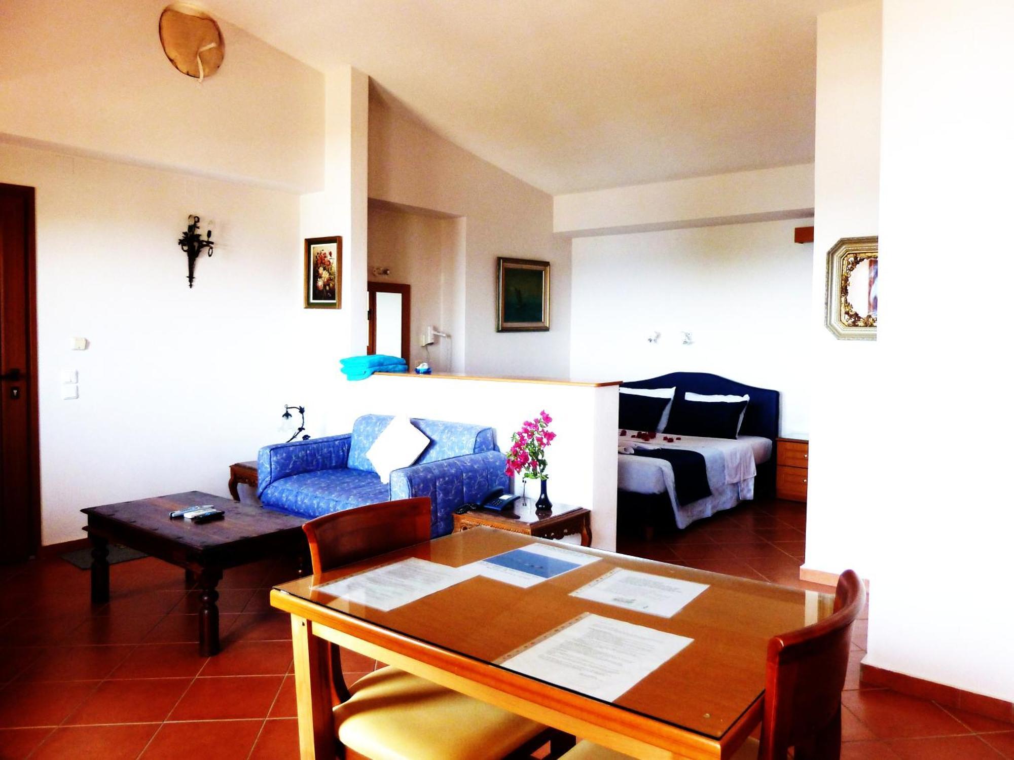 Milia Bay Hotel Apartments Habitación foto